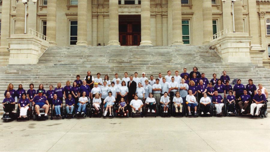 2003 KSYLF participants take group photo on Capital steps.